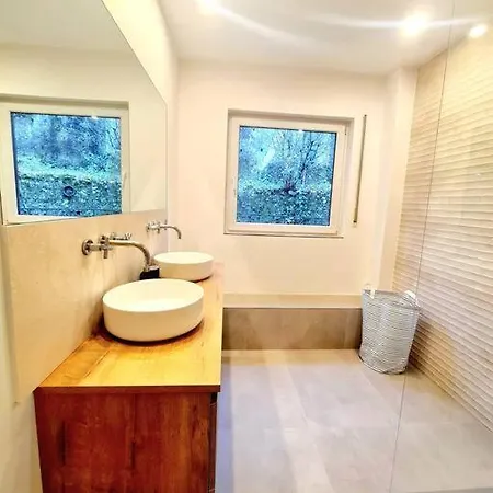 Apartment New Large 2bedrooms With Parking-bon68 *