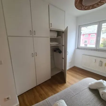 New Large 2bedrooms With Parking-bon68 Apartment